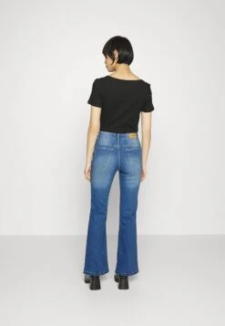 Vero Moda Petite Vmselina Skinny Flared- Jeans Skinny Fit - Med Blue Denim -Vero Moda 079e69937f004ddc833512d28b688dd9