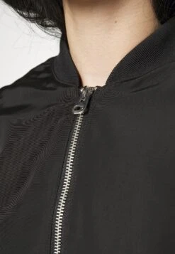 Vero Moda Petite Vmami Short Jaket- Bomberjacks - Black -Vero Moda 0feeb5bc8acf476998d63c8c5ac82ff5