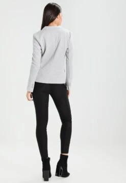 Vero Moda Vmjulia- Blazer - Light Grey Melange -Vero Moda 105da0af7abc491ab31a59db5b720437
