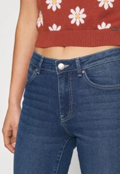 Vero Moda Vmjune - Jeans Skinny Fit - Medium Blue Denim 9 Vero Moda Vmjune - Jeans Skinny Fit - Medium Blue Denim -Vero Moda 12ca816f8eb043a7ab429a21a8afaaeb