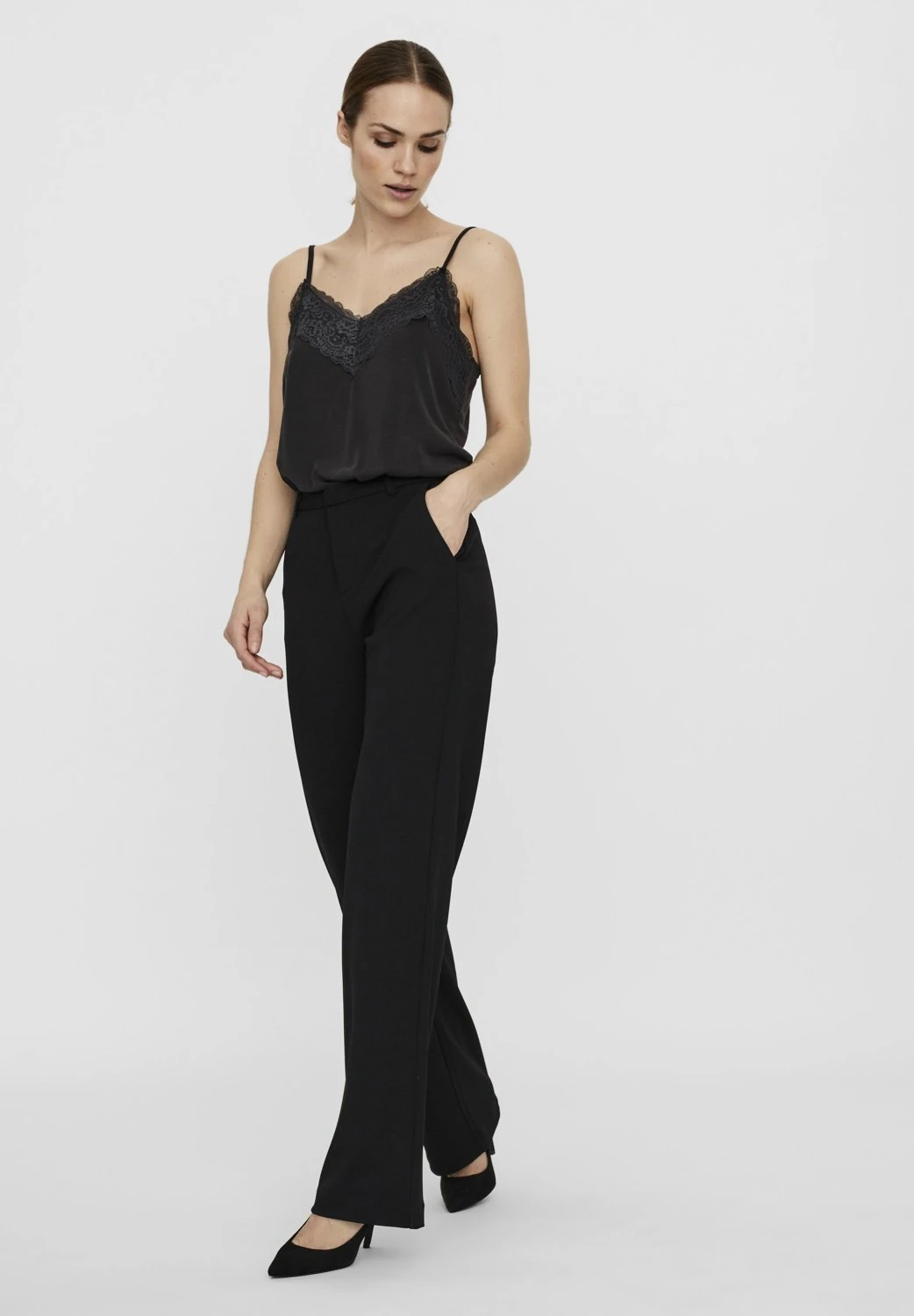 Vero Moda Zamira Straight Noos - Broek - Black 2 Vero Moda Zamira Straight Noos - Broek - Black - Afbeelding 2