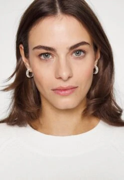 Vmmdoffy O Neck- Trui - Snow White 10 Vmmdoffy O Neck- Trui - Snow White -Vero Moda 168a4b878f2345b7b6172d6f1031ae73