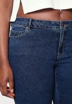 Vero Moda Curve Vmruna Seven Knickers - Jeansshort - Medium Blue Denim 9 Vero Moda Curve Vmruna Seven Knickers - Jeansshort - Medium Blue Denim -Vero Moda 1755eb76b67948038b8410ea711610fd