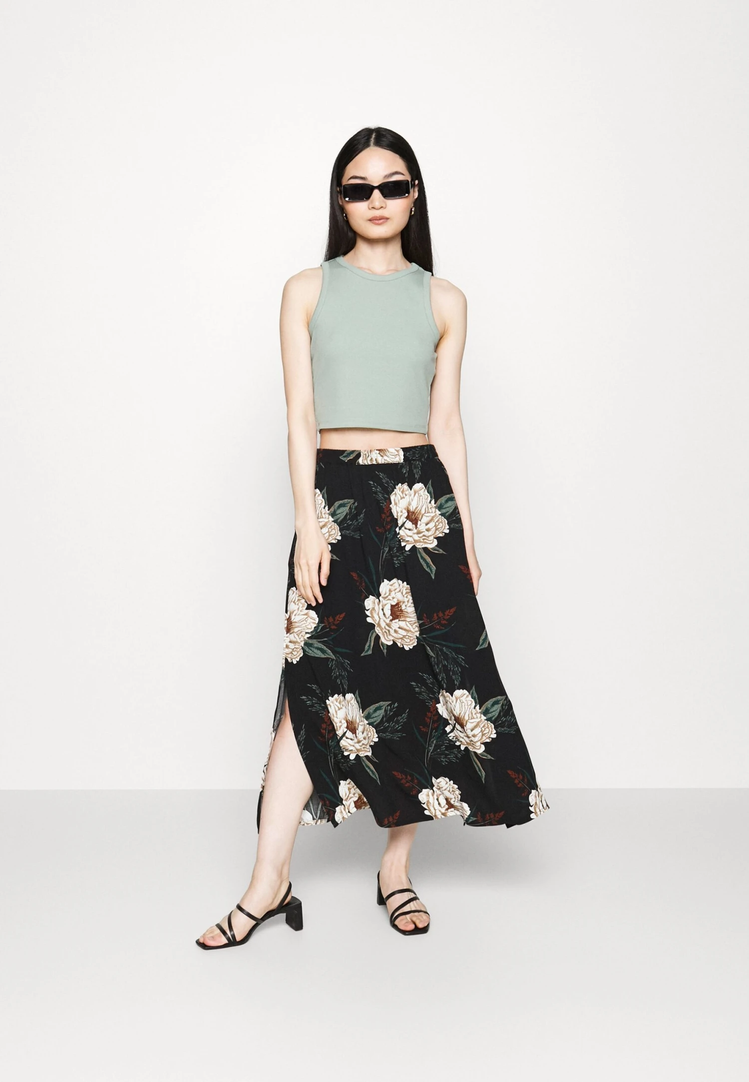 Vero Moda Petite Vmeasy Skirt - A-Lijn Rok - Black 2 Vero Moda Petite Vmeasy Skirt - A-Lijn Rok - Black - Afbeelding 2