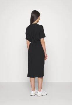 Vero Moda Petite Vmvica Shirt Dress - Blousejurk - Black 10 Vero Moda Petite Vmvica Shirt Dress - Blousejurk - Black -Vero Moda 39e0093c34a245738edcaaff136f1dd7