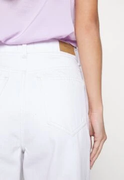Vero Moda Petite Vmkathy Shr Wide Clr Jeans Ptt - Bootcut Jeans - Snow White 11 Vero Moda Petite Vmkathy Shr Wide Clr Jeans Ptt - Bootcut Jeans - Snow White -Vero Moda 3cec5cb67d7e4e05a115e0f2ac63d9c0