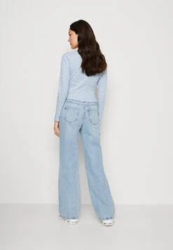 Vero Moda Vmtessa Straight - Straight Leg Jeans - Light Blue Denim -Vero Moda 3d50b52b1cd147c2be51d6cac34e5615