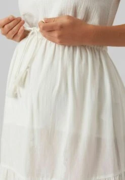 Vero Moda Umstands - Maxirok - Snow White 8 Vero Moda Umstands - Maxirok - Snow White -Vero Moda 44bba09eb8a44b1e839b1e4de9fb8251