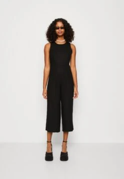 Voorkant 23 Voorkant -Vero Moda 4873cb614887432195b8c57202c4ef40