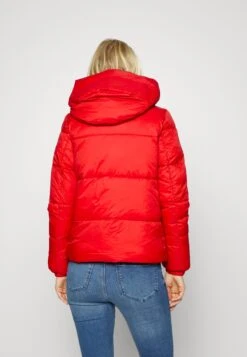 Vero Moda Tall Vmupsala Jacket - Winterjas - Goji Berry -Vero Moda 54c2e56727f344909b1a69a631be975e