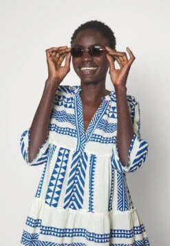 Vero Moda Tall Vmdicthe - Jurk - Birch/Ibiza Skydiver -Vero Moda 58b77f6550f741f9a860b52017982b31