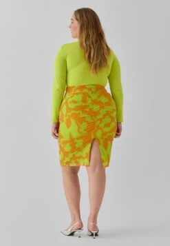 Vero Moda Curve Vmjoann - Kokerrok - Carrot Curl -Vero Moda 594689d24f3944c0a097381862cb813f