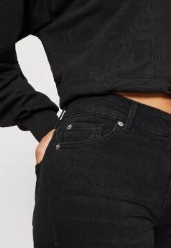 Vero Moda Vmdaf Straight- Straight Leg Jeans - Black Denim -Vero Moda 62896a3b33974f7597c218f5593d52af