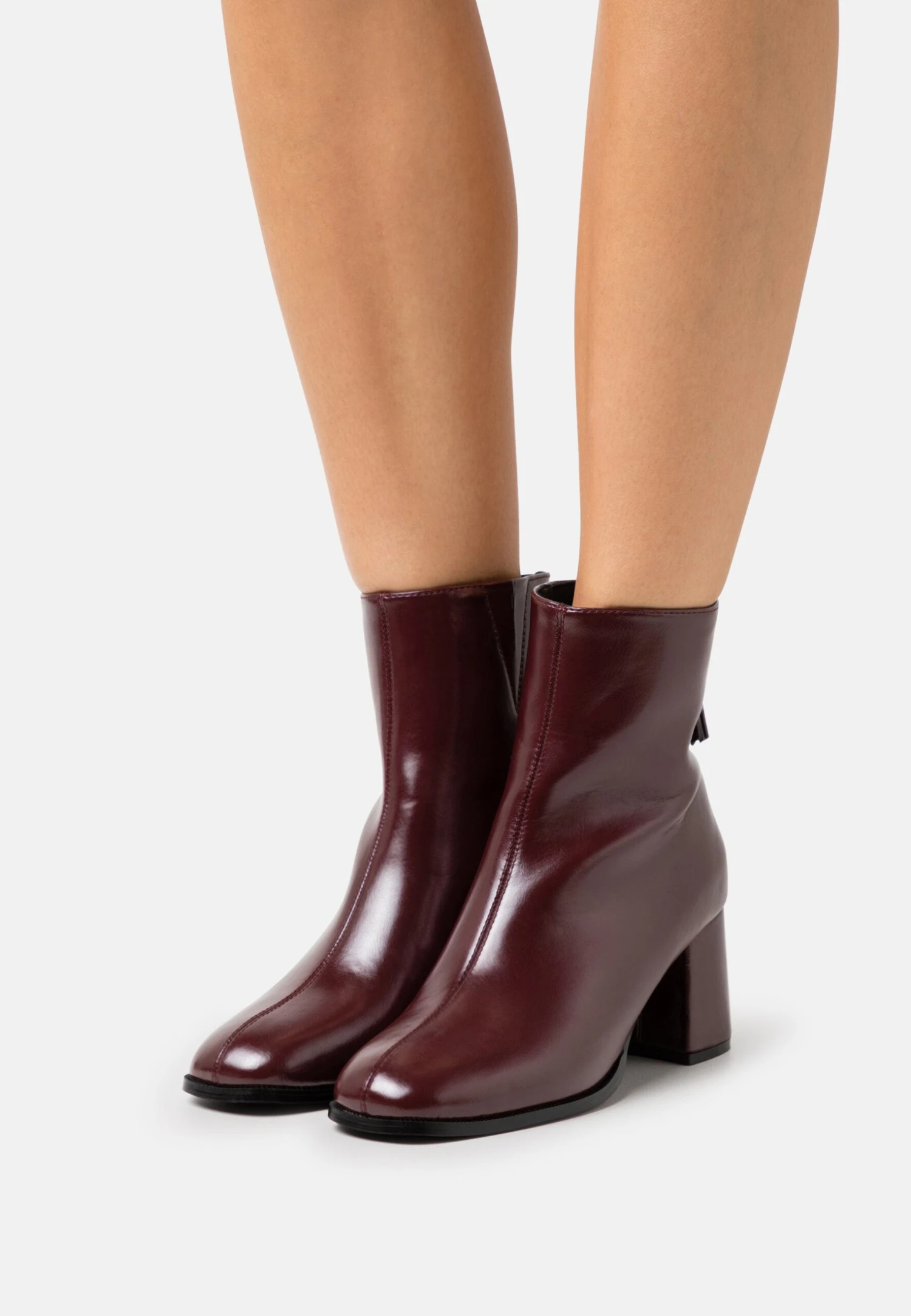 Vero Moda Vmnesya Boot - Korte Laarzen - Winetasting 1 Vero Moda Vmnesya Boot - Korte Laarzen - Winetasting
