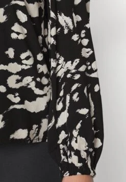 Vero Moda Petite Vmeasy Volume Top- Blouse - Black/Cila -Vero Moda 681f2b71327c4d30ad7eb1fe014a93c2