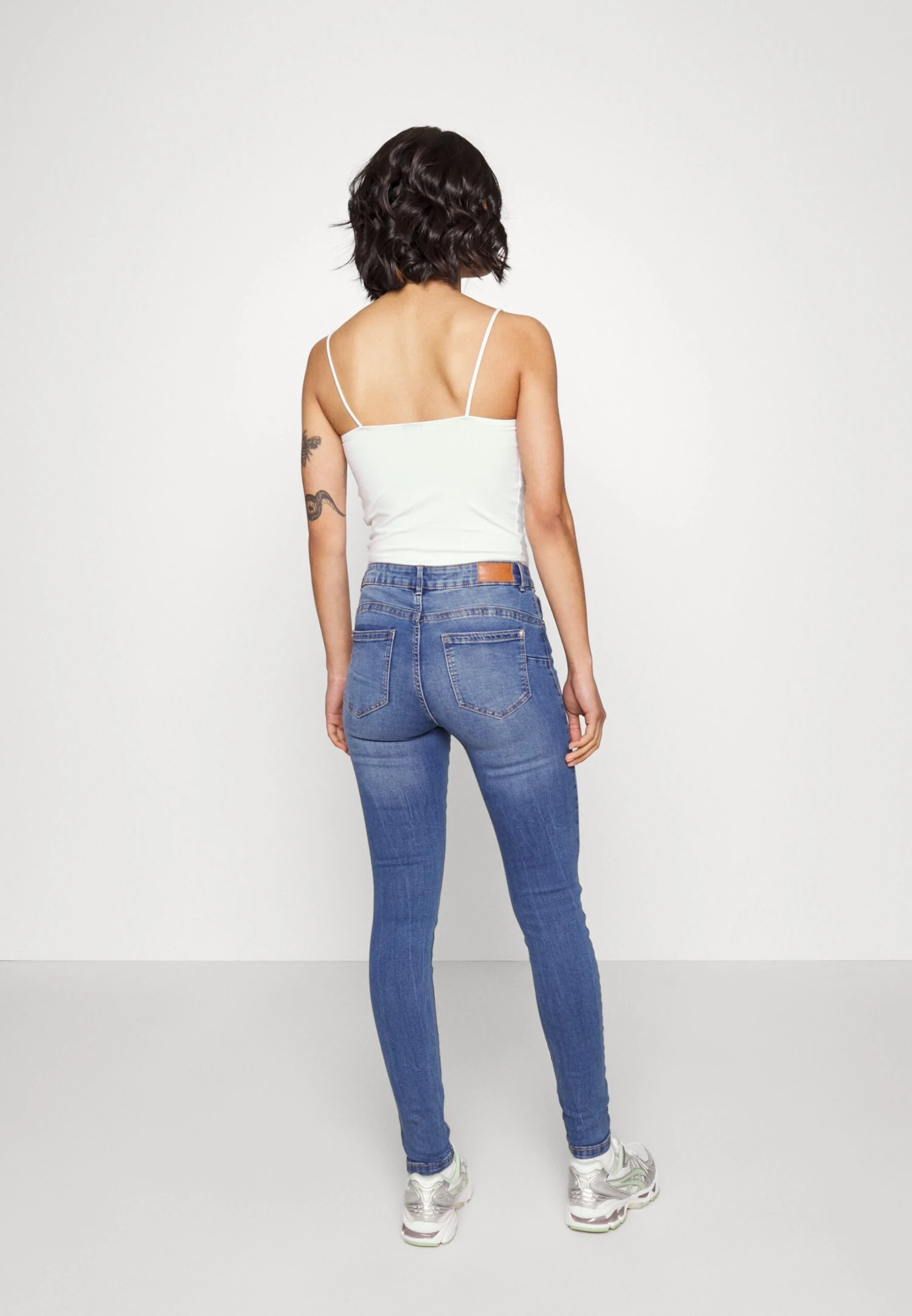 Vero Moda Vmalia Shape - Jeans Skinny Fit - Medium Blue Denim 3 Vero Moda Vmalia Shape - Jeans Skinny Fit - Medium Blue Denim - Afbeelding 3
