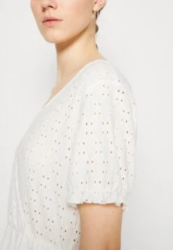 Vero Moda Vmulrikke Dress - Jurk - Snow White -Vero Moda 6efd169056ed497ca88b213a4637397d