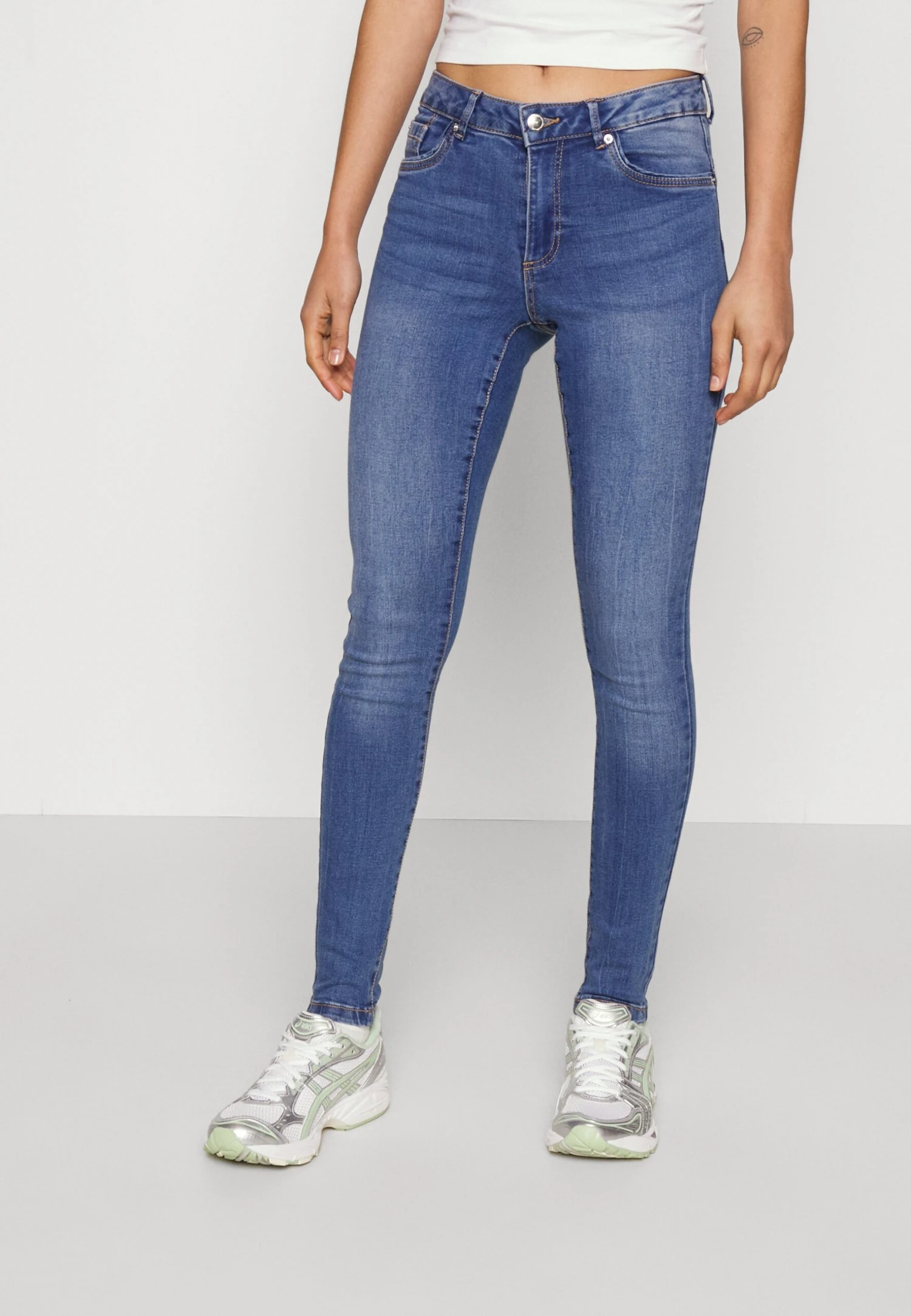 Vero Moda Vmalia Shape - Jeans Skinny Fit - Medium Blue Denim 1 Vero Moda Vmalia Shape - Jeans Skinny Fit - Medium Blue Denim