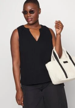 Vero Moda Curve Vmnatali- Top - Black -Vero Moda 6f2ee38759f84e34b667b69370d4dc2e