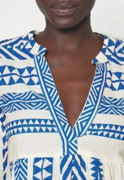 Vero Moda Tall Vmdicthe - Jurk - Birch/Ibiza Skydiver -Vero Moda 733e5819333148d58ec6cd1349c4cd9a