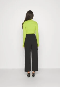 Vero Moda Petite Vmzelda Straight Pant - Cargobroek - Black -Vero Moda 746c81ada3da4c689d39d5c83717b9d8