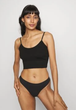 Vero Moda Vmeve Singlet 2 Pack - Hemd - Black 9 Vero Moda Vmeve Singlet 2 Pack - Hemd - Black -Vero Moda 7573c161789b4f22889365f9c8589ad8