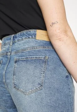 Vero Moda Curve Vmbrenda Mix - Jeansshort - Light Blue Denim -Vero Moda 79162b75437046489554b72e8a145a1c