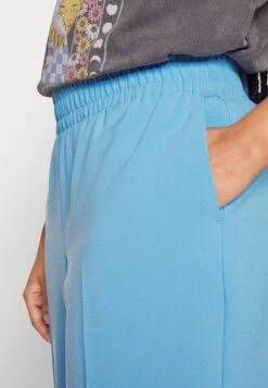 Vero Moda Curve Vmsadiasui Wide Solid Pant- Broek - Little Boy Blue 9 Vero Moda Curve Vmsadiasui Wide Solid Pant- Broek - Little Boy Blue -Vero Moda 7a5f123e33a742dba04067b1b819fb42