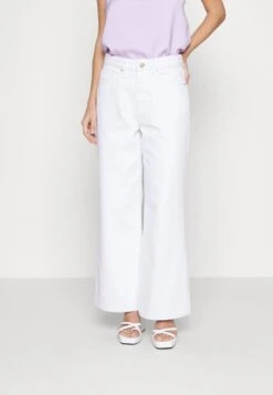 Vero Moda Petite Vmkathy Shr Wide Clr Jeans Ptt - Bootcut Jeans - Snow White