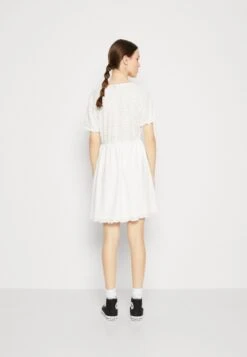 Vero Moda Vmulrikke Dress - Jurk - Snow White -Vero Moda 8a9d3cb29e61424f89982c3b61790052