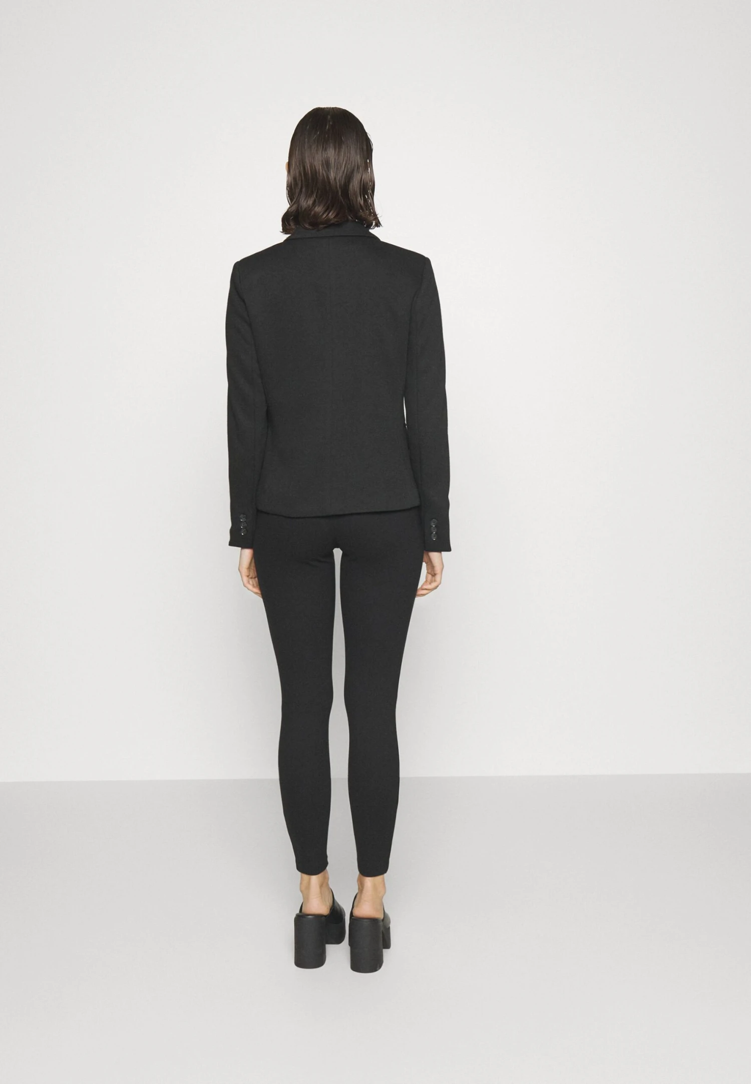Vero Moda Petite Vmsumijulia Classic - Blazer - Black 3 Vero Moda Petite Vmsumijulia Classic - Blazer - Black - Afbeelding 3