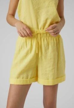 Vero Moda Shorts - Goldfinch -Vero Moda 986851134c574fdd9f074816bd7a8fad