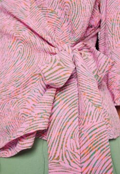 Vero Moda Curve Vmpepper Aya 3/4 Wrap Top- Blouse - Cyclamen/Pepper -Vero Moda 98ed6534c2ca43a195cef6b34c00fda4