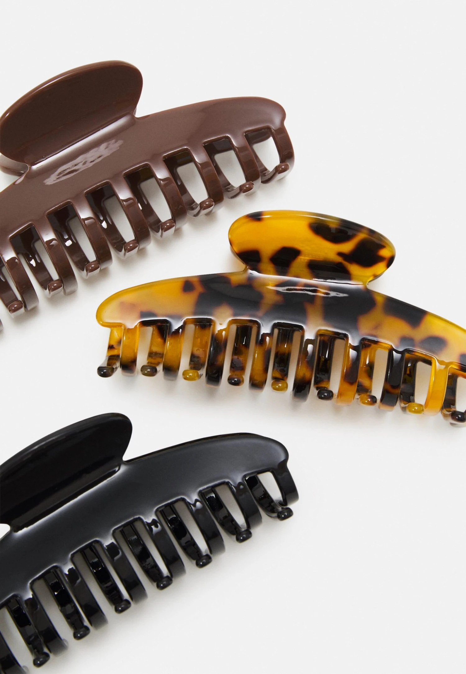 Vero Moda Vmjoan Hair Claw 3 Pack - Haaraccessoire - Turtle/ Black Solid/ Brown Solid 3 Vero Moda Vmjoan Hair Claw 3 Pack - Haaraccessoire - Turtle/ Black Solid/ Brown Solid - Afbeelding 3