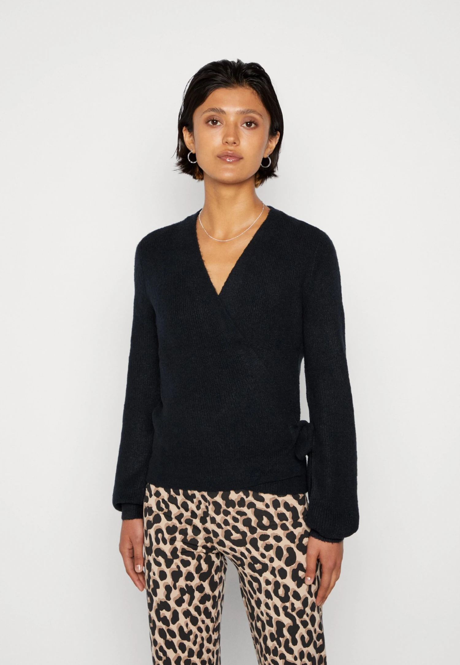 Vero Moda Vmrubellefile Wrap Cardigan - Vest - Black 1 Vero Moda Vmrubellefile Wrap Cardigan - Vest - Black