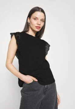 Vero Moda Petite Vmhollyn - T-Shirt Print - Black -Vero Moda aa9788b5d9264ca189f2326f73d73909