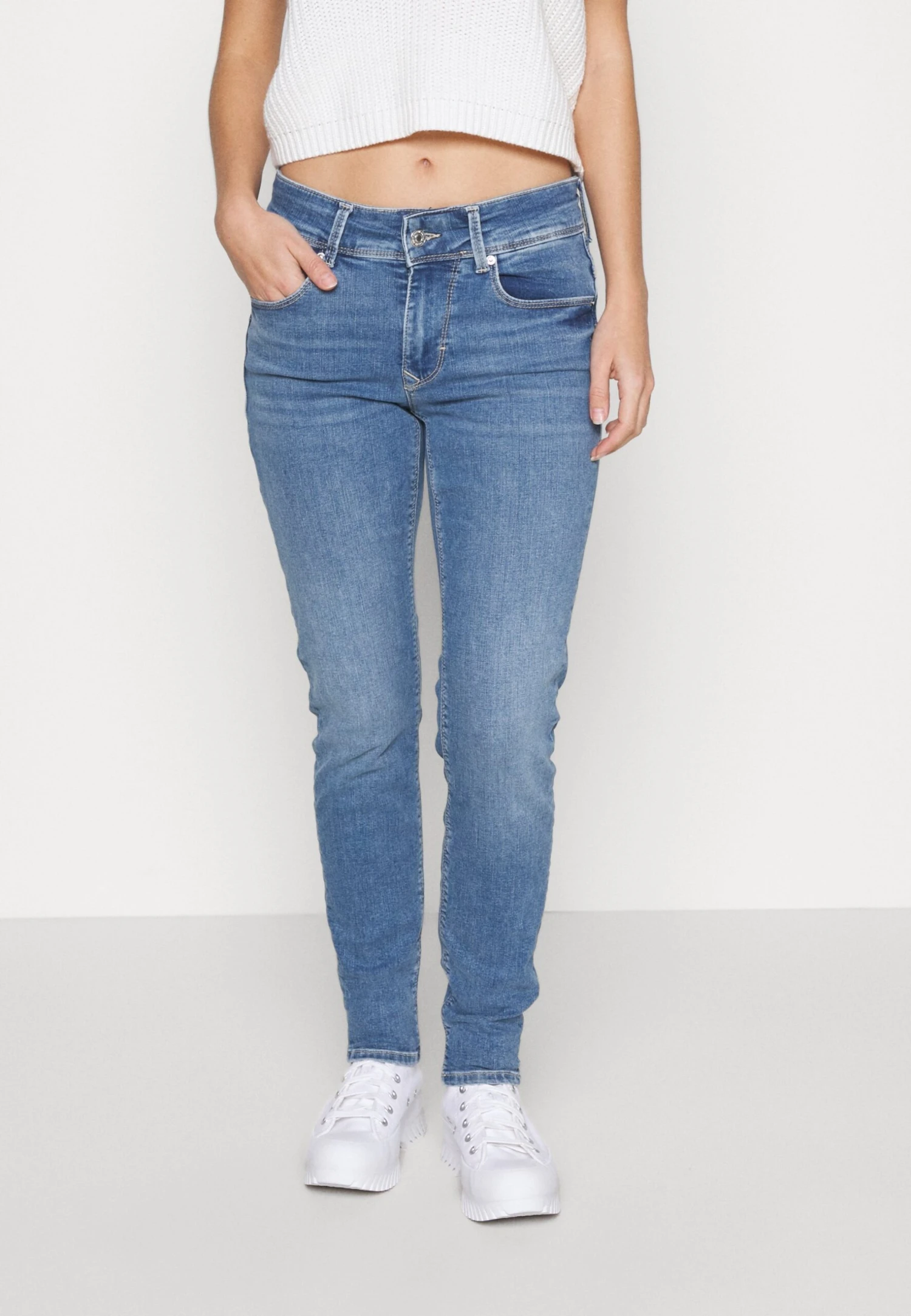 Vero Moda Petite Vmembrace Mr Push Up - Jeans Skinny Fit - Medium Blue Denim 1 Vero Moda Petite Vmembrace Mr Push Up - Jeans Skinny Fit - Medium Blue Denim