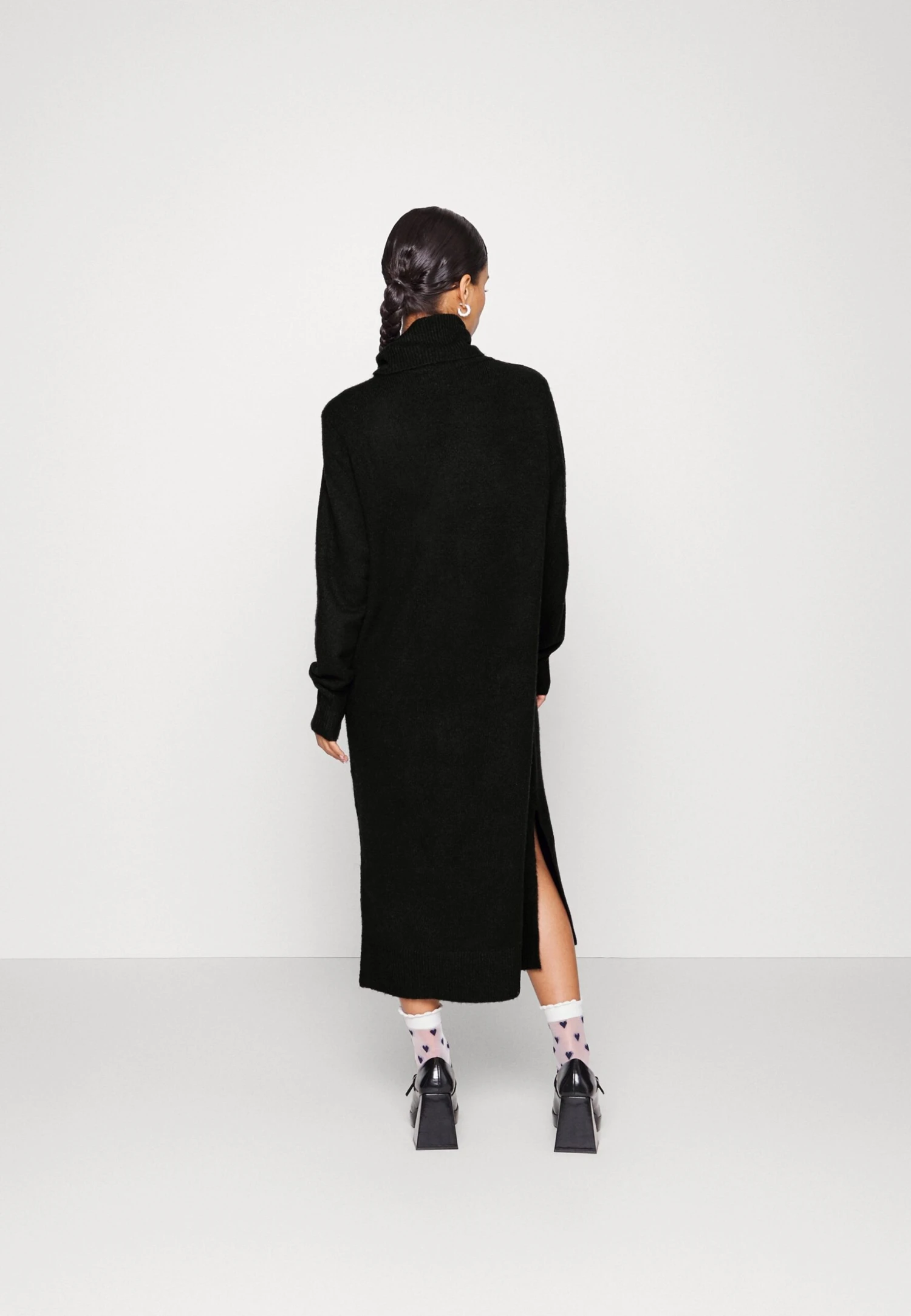 Vero Moda Petite Vmnewwind Highneck Dress - Gebreide Jurk - Black 3 Vero Moda Petite Vmnewwind Highneck Dress - Gebreide Jurk - Black - Afbeelding 3