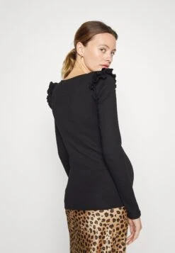 VmmnewislaFrill Top - Blouse - Black -Vero Moda b1d5dcab2cff41a8a718ad38c5d397f4