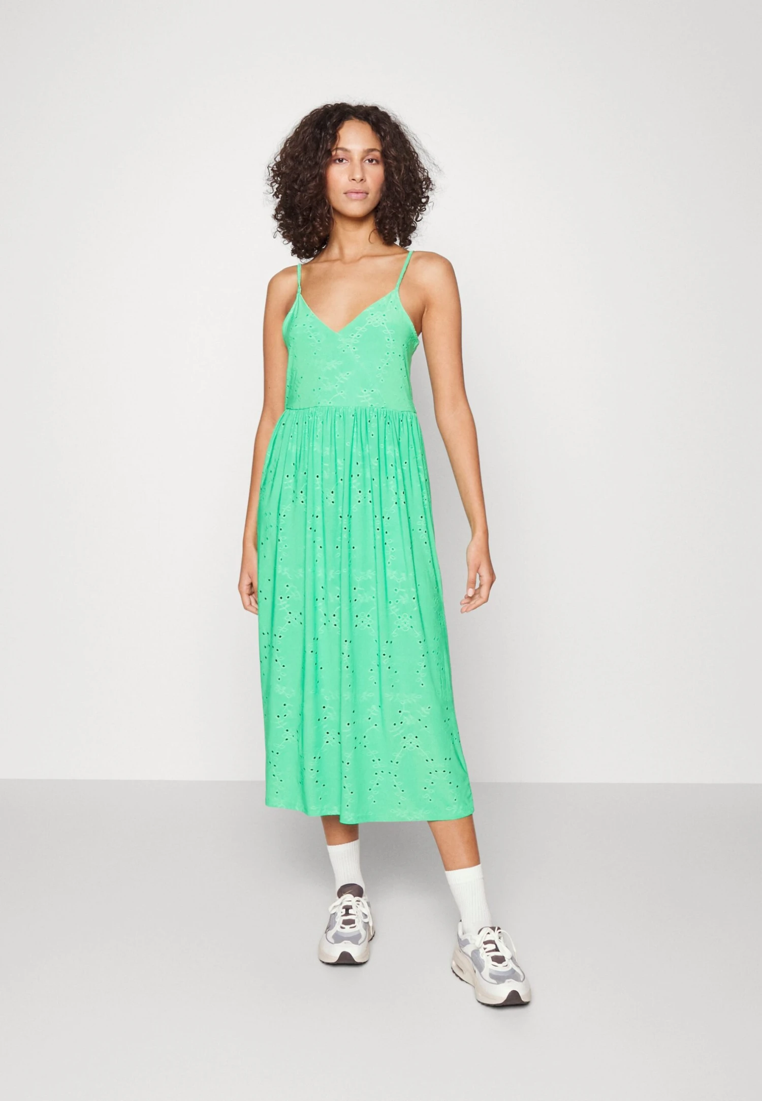 Vero Moda Tall Vmcamil Singlet Calf Dress - Jerseyjurk - Bright Green 1 Vero Moda Tall Vmcamil Singlet Calf Dress - Jerseyjurk - Bright Green