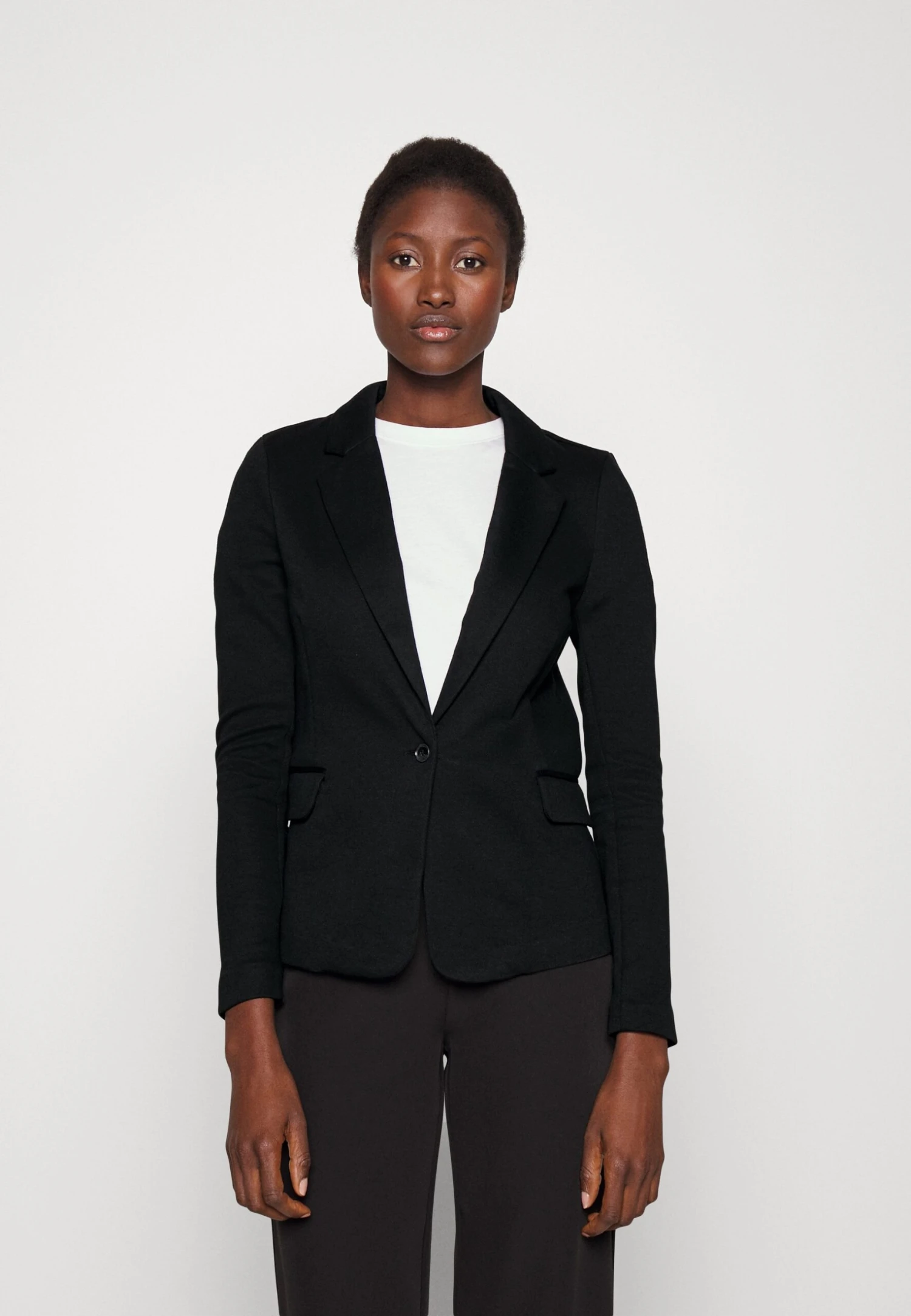 Vero Moda Tall Vmjulia - Blazer - Black 1 Vero Moda Tall Vmjulia - Blazer - Black