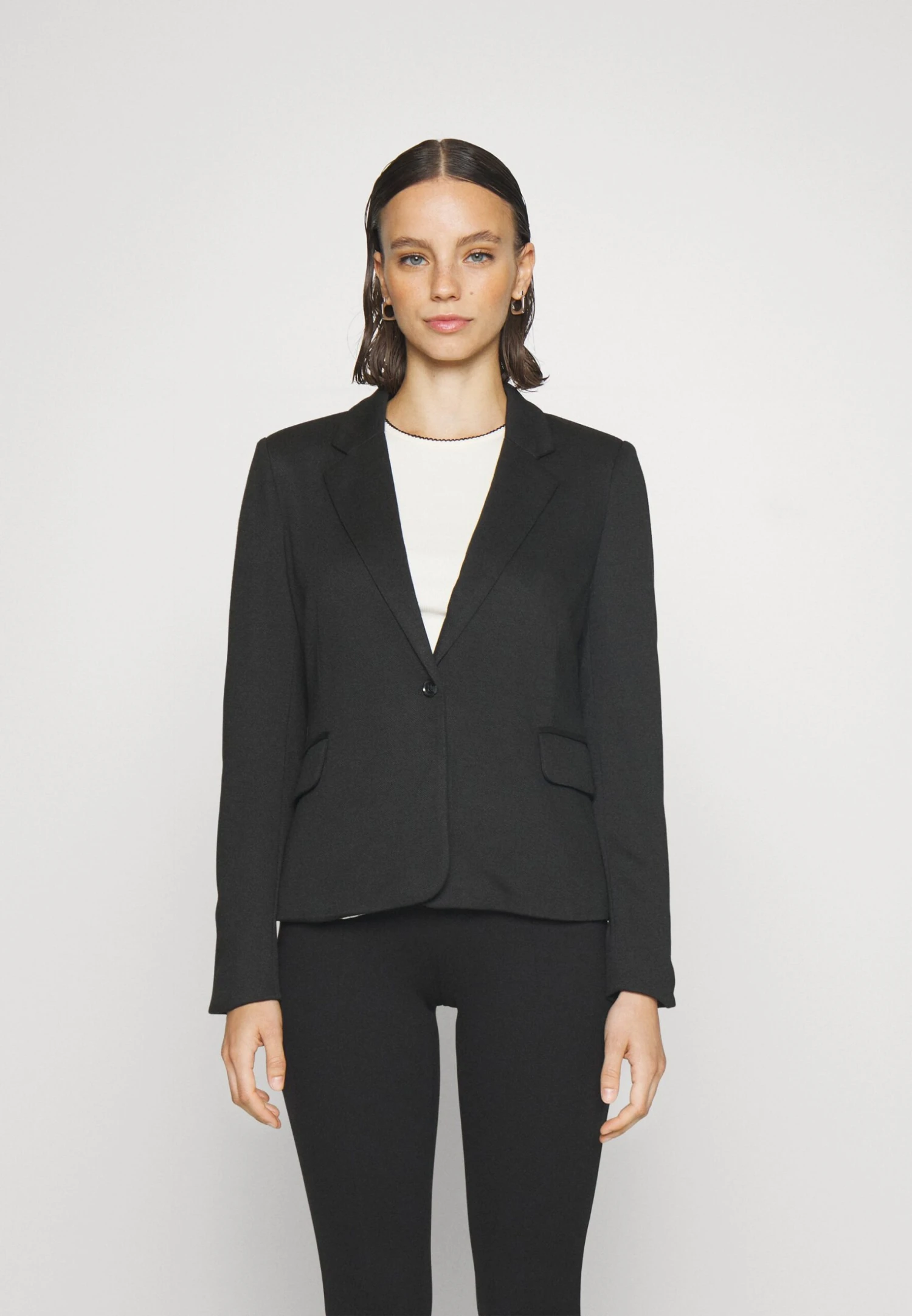 Vero Moda Petite Vmsumijulia Classic - Blazer - Black 1 Vero Moda Petite Vmsumijulia Classic - Blazer - Black