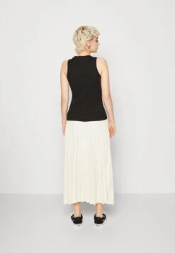 Vero Moda Vmlavender Sl Vma Jrs Noos - Top - Black -Vero Moda bd0c22014a41404fb5559ccb124c069a