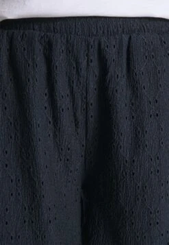 Vero Moda Petite Vmulrikke Broderieanglais- Shorts - Navy Blazer -Vero Moda bf46e5f6803f4482859f7d788e4b46c3