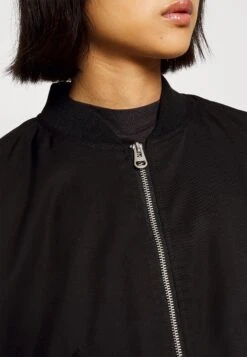 Vero Moda Petite Vmalice - Bomberjacks - Black -Vero Moda ca1f6c4bc6f545bdaf953cfbe65d4fc3