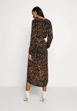 Vero Moda Vmgillea Shirt Dress Vip - Jurk - Tobacco Brown 8 Vero Moda Vmgillea Shirt Dress Vip - Jurk - Tobacco Brown -Vero Moda d01e51c2642446798c70a3a11a7f09d2
