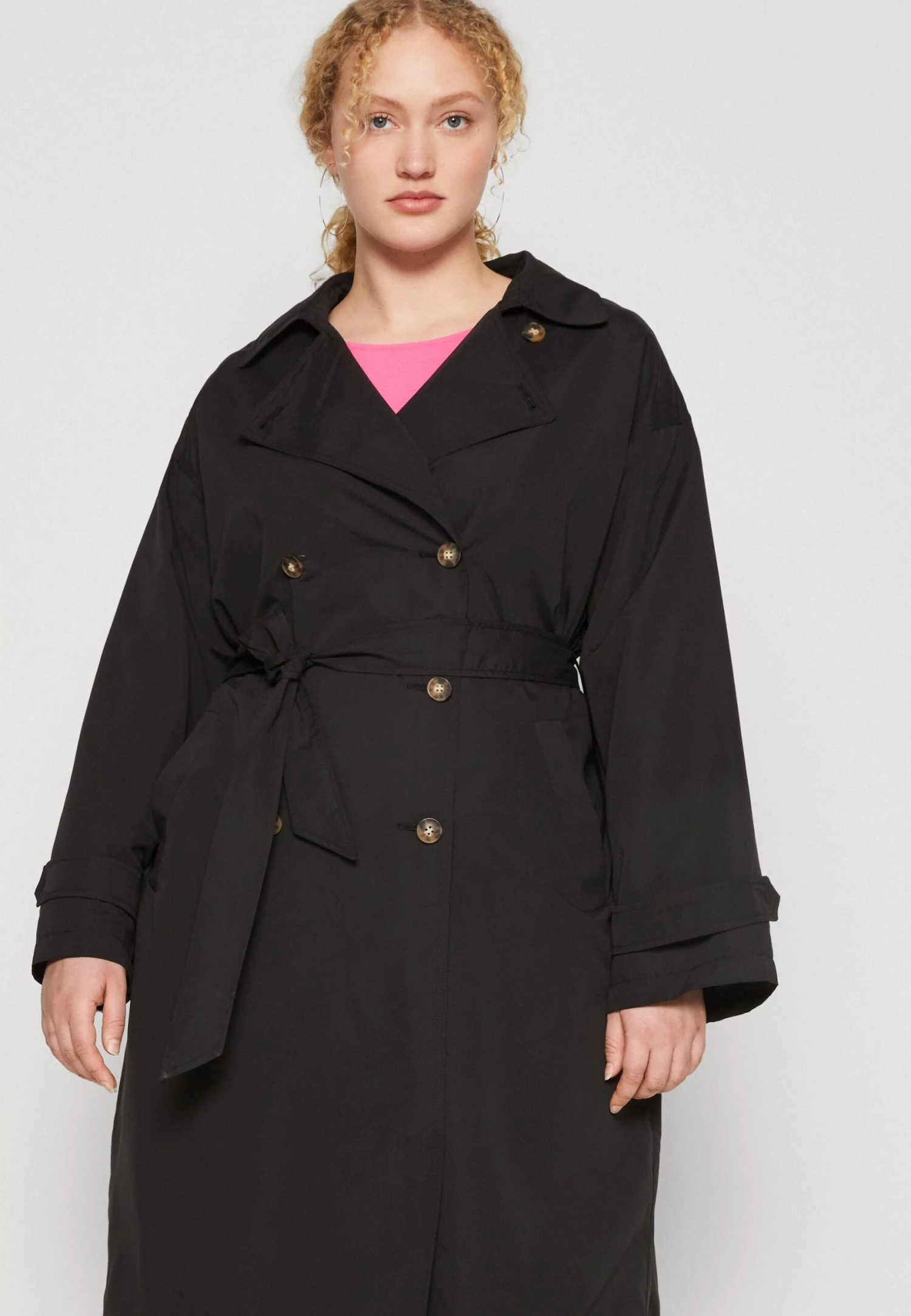 Vero Moda Curve Vmpernillemie Long - Trenchcoat - Black 4 Vero Moda Curve Vmpernillemie Long - Trenchcoat - Black - Afbeelding 4