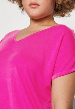 Vero Moda Curve Vmaya Ss V-Neck Vma Noos Curve - T-Shirt Basic - Pink Yarrow 11 Vero Moda Curve Vmaya Ss V-Neck Vma Noos Curve - T-Shirt Basic - Pink Yarrow -Vero Moda e504d62bb13e4581a6c6400377488810