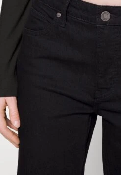 VmcilleCropped- Longsleeve - Black 9 VmcilleCropped- Longsleeve - Black -Vero Moda e69b6ac34b4e4616aa7a84235a227cdd