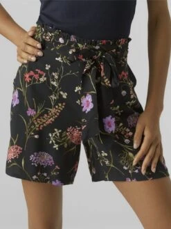 Vero Moda Vmeasy - Shorts - Black -Vero Moda f680bb5e9ab040a2b0198adbed8491d8